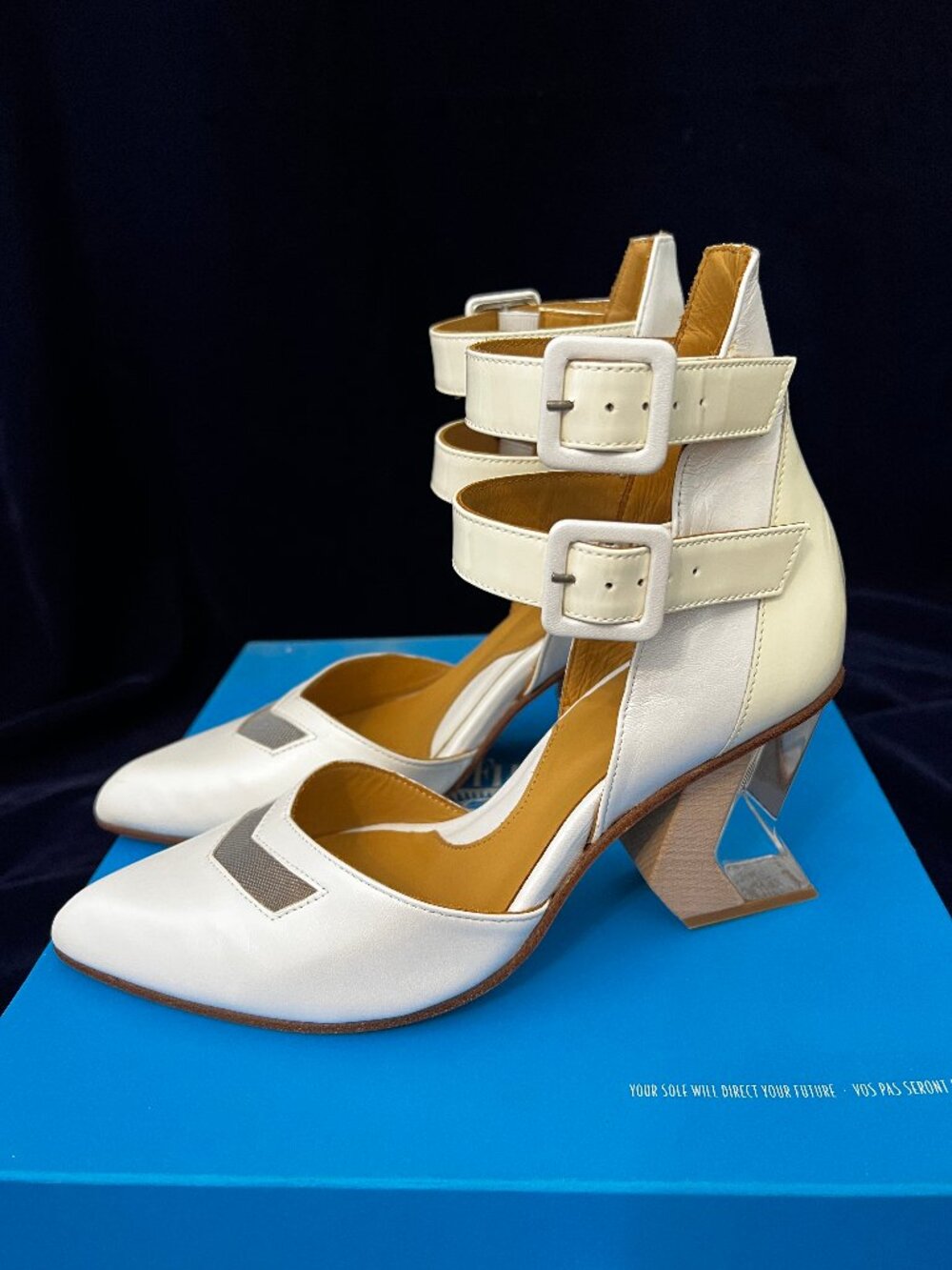 Fluevog  Modern Living Slant Ankle strap heel white size 6 - Picture 5 of 11